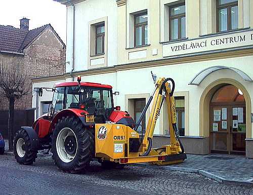 The tractor with the mulch-laying machine